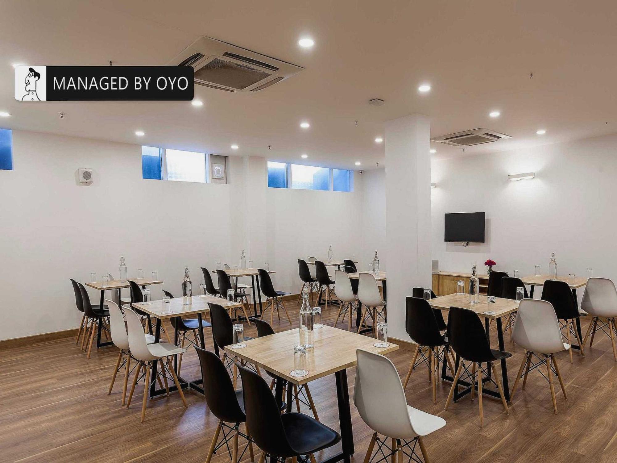 Hotel Gautam Residency New Delhi Ngoại thất bức ảnh