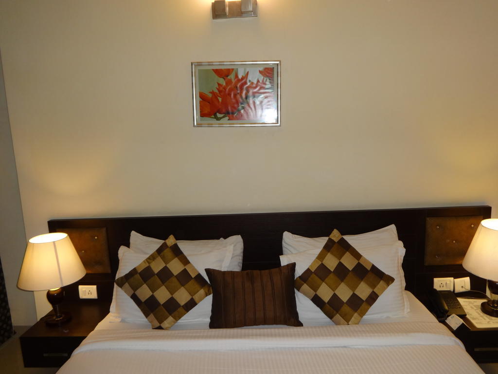 Hotel Gautam Residency New Delhi Phòng bức ảnh